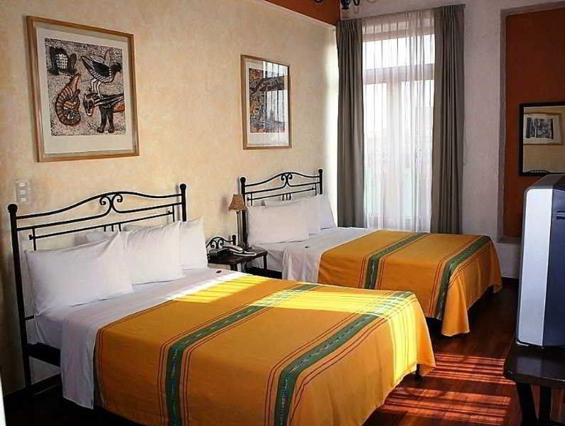 Portico Hotel & Galeria Morelia Buitenkant foto